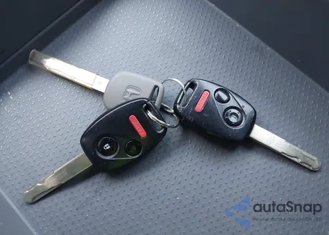 2005 Honda Odyssey Lx from USA, damaged, VIN 5FNRL38235B086869